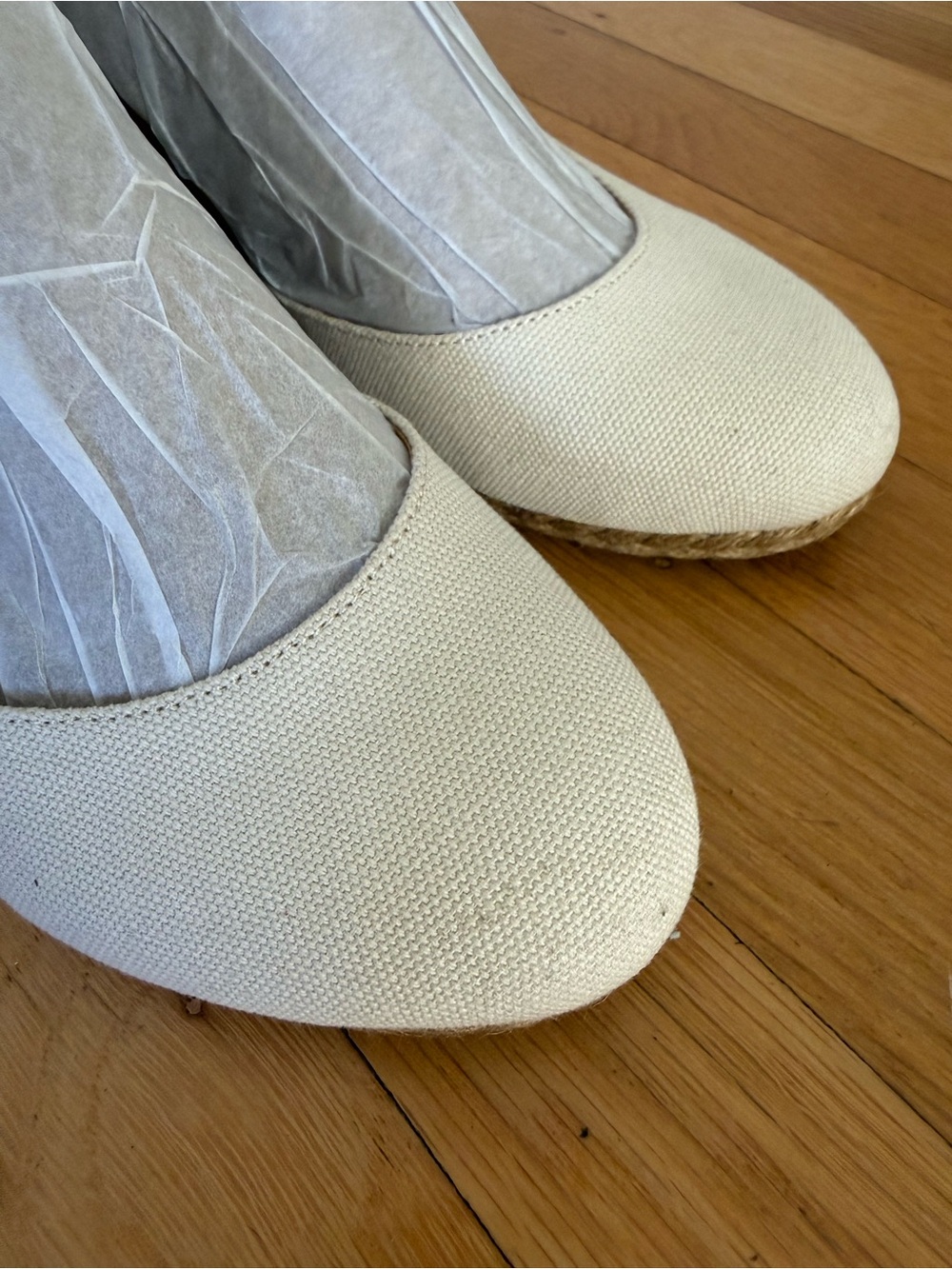 Vionic Amy Ankle Strap Closed Toe Wedge Sandal, Cream Canvas, size 8, NWOT - Picture 5 of 8